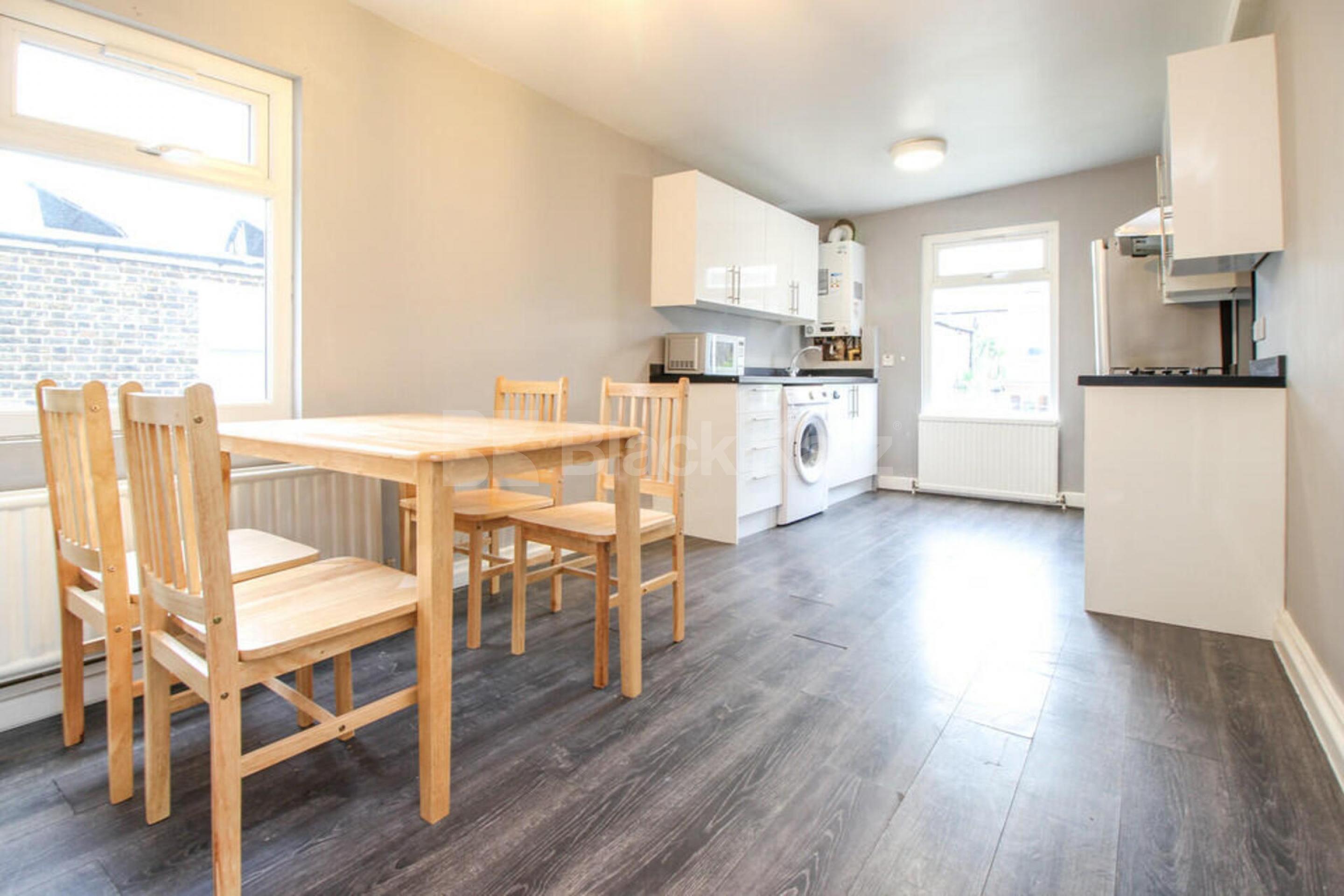 A well-presented three double bedroom flat on Raleigh Road, N8 Raleigh Road, Hornsey N8