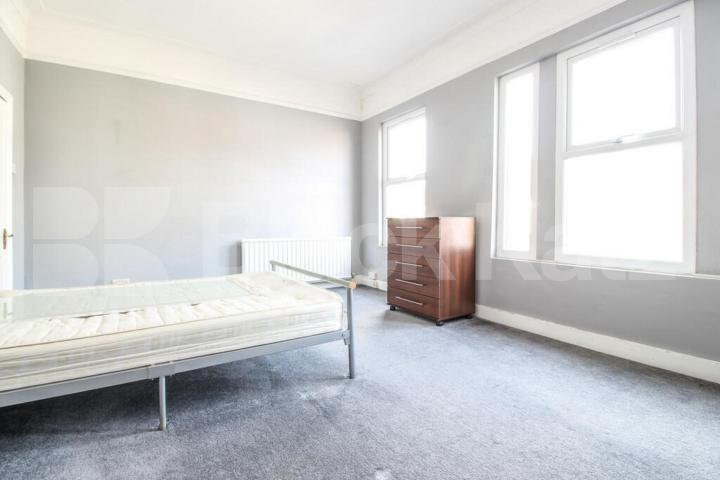 A well-presented three double bedroom flat on Raleigh Road, N8 Raleigh Road, Hornsey
