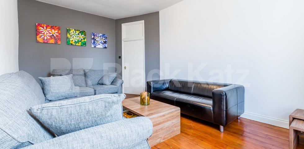 Spacious two bedroom set in a period conversion mins to tube & shops Randolph Avenue, Maida Vale