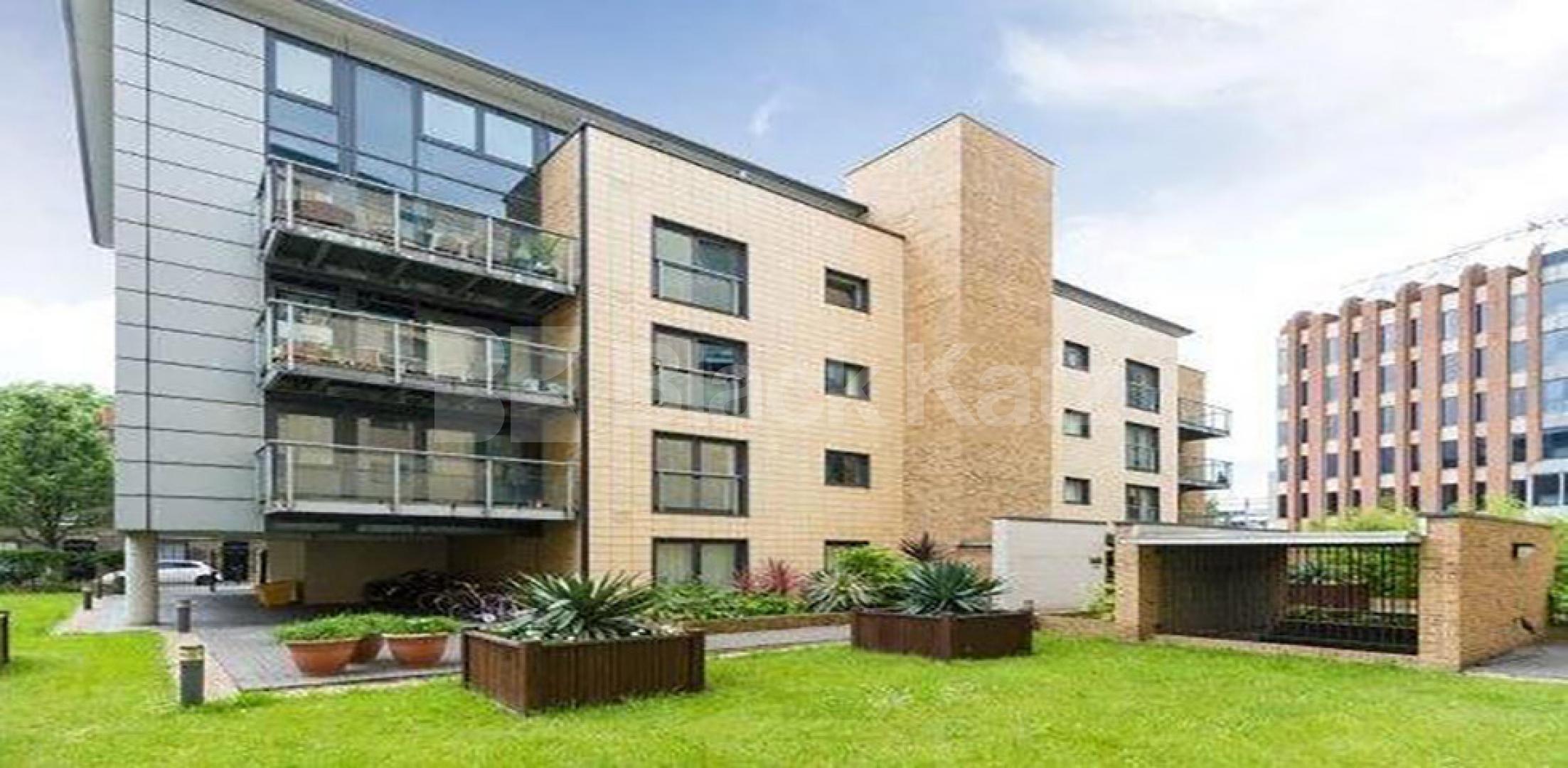 			UNDER OFFER, 3 Bedroom, 1 bath, 1 reception Penthouse			 Great Dover Street, Borough/London Bridge