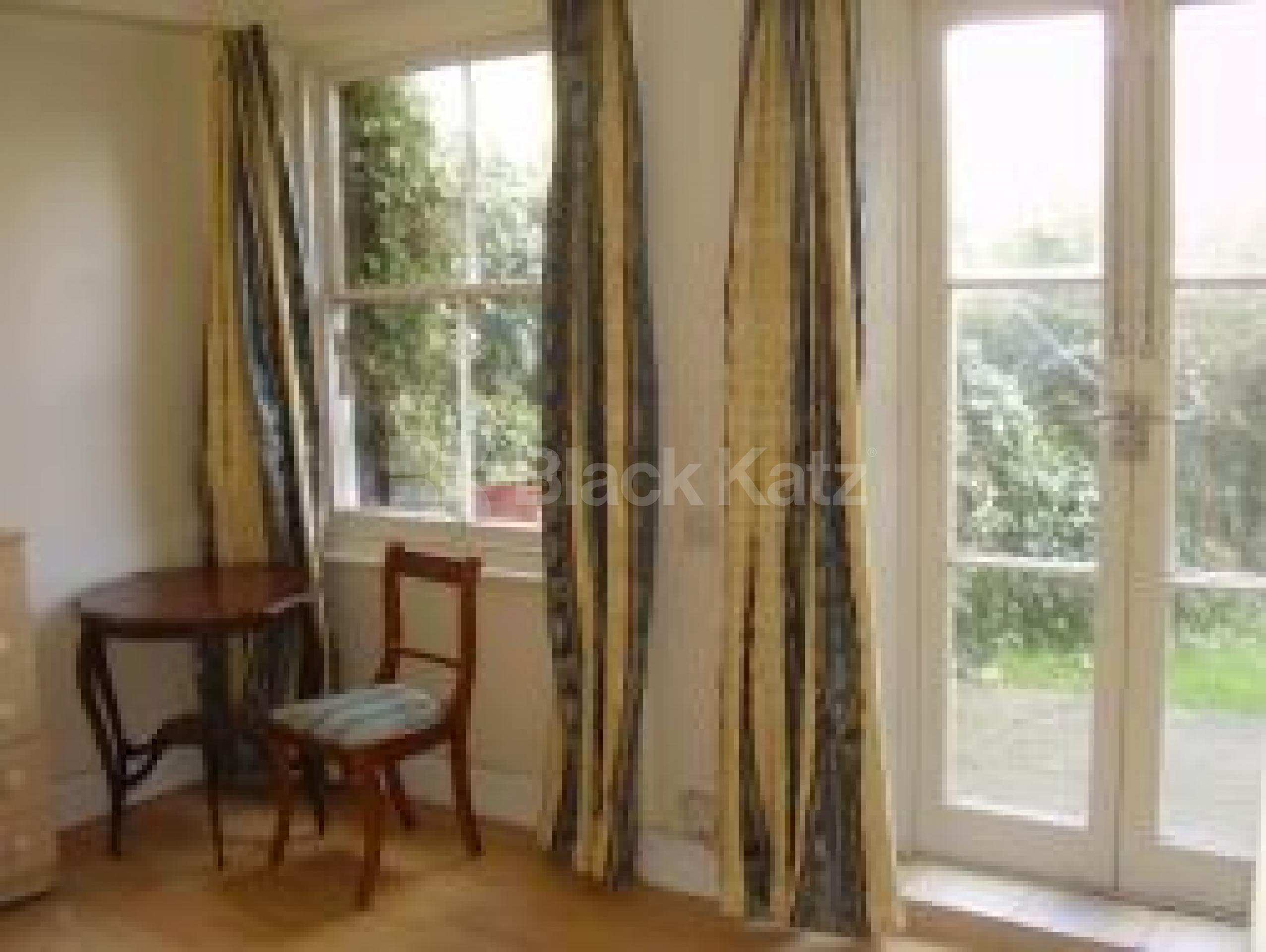 			2 Bedroom, 1 bath, 1 reception Flat			 Ravensdale Road, STOKE NEWINGTON N16 N16