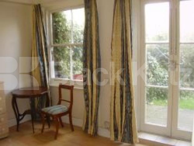 			2 Bedroom, 1 bath, 1 reception Flat			 Ravensdale Road, STOKE NEWINGTON N16