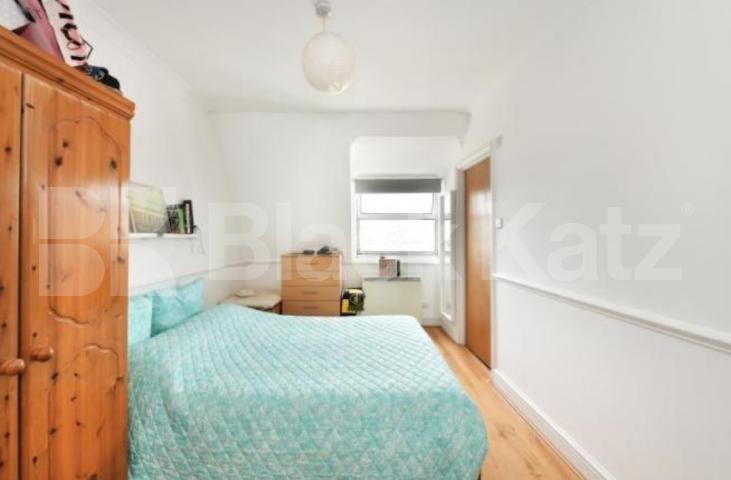 			New Instruction!, 1 Bedroom, 1 bath, 1 reception Flat			 Topsfield Parade, Crouch End N8