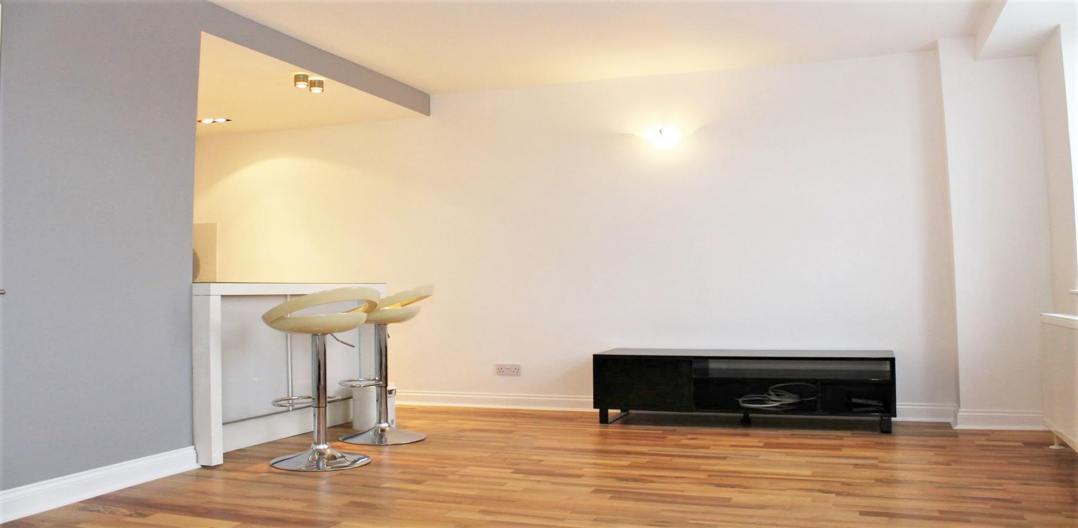 			1 Bedroom, 1 bath, 1 reception Apartment			 Westbourne Grove, NOTTING HILL GATE