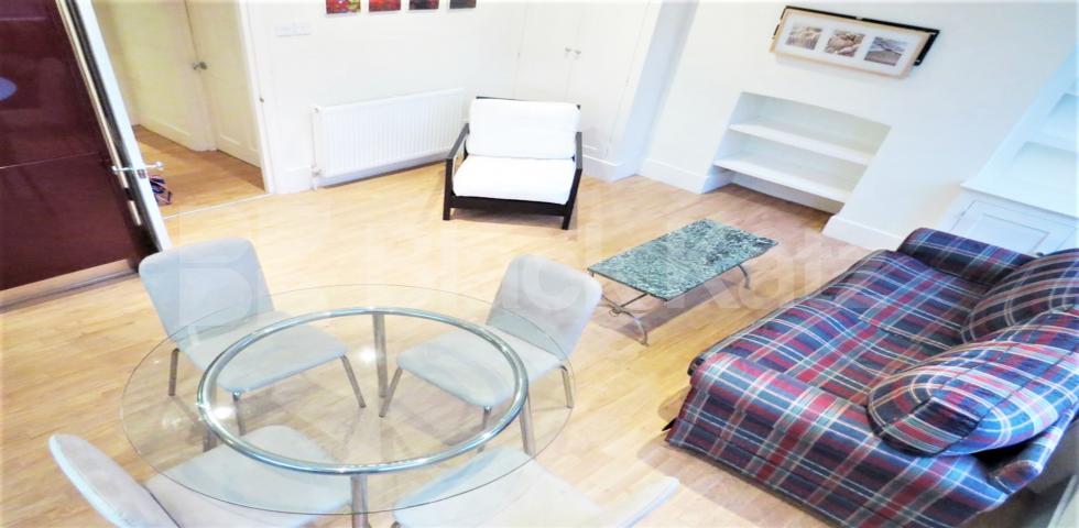 			1 Bedroom, 1 bath, 1 reception Flat			 Minford Gardens, SHEPHERDS BUSH