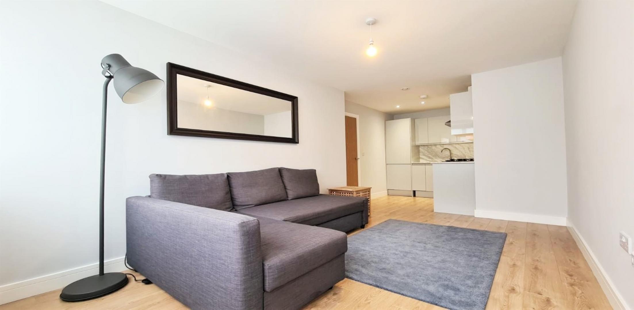 			PARKING SPACE , 1 Bedroom, 1 bath, 1 reception Apartment			 Church Lane , KINGSBURY 