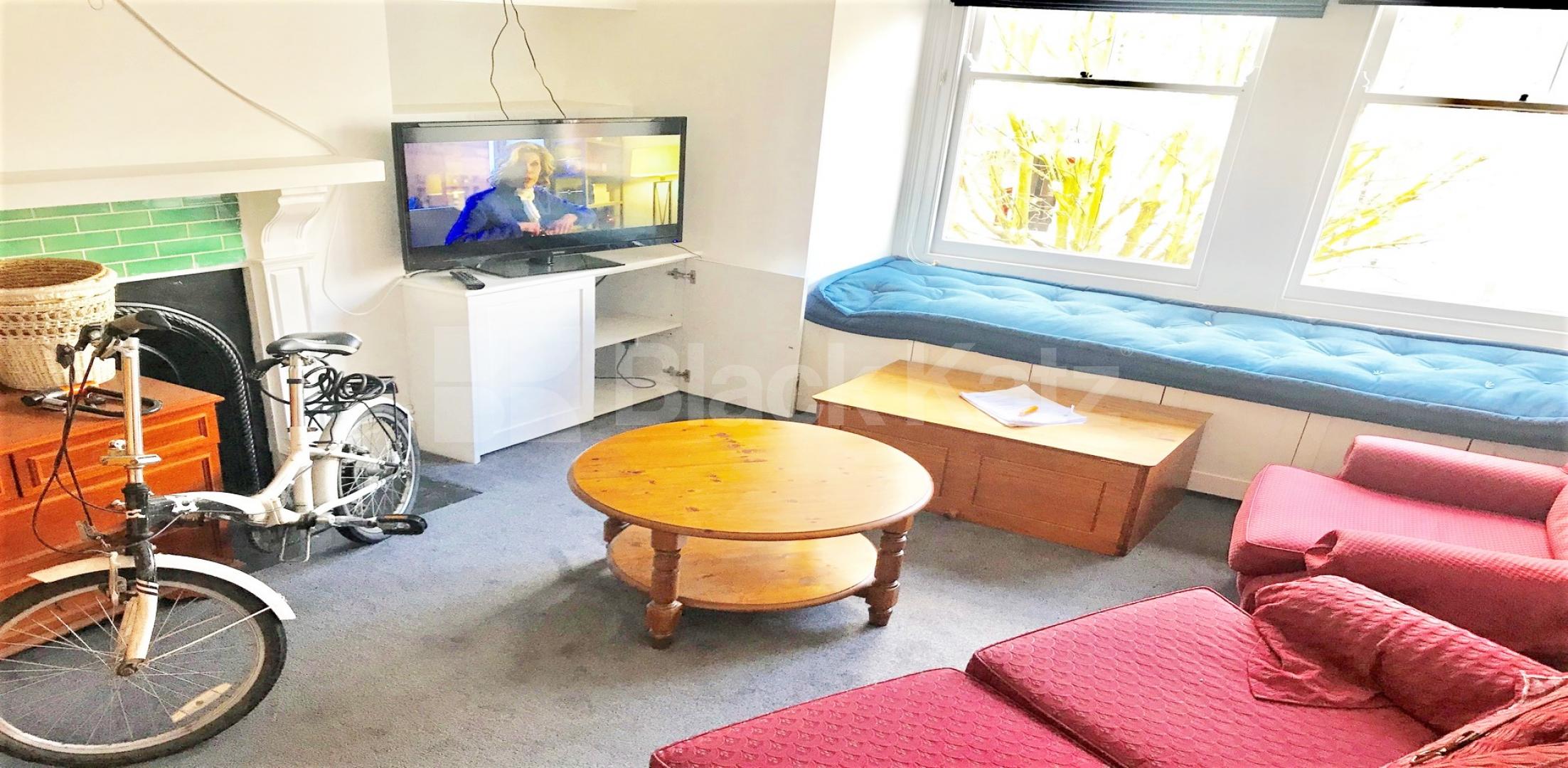 			3 Bedroom, 1 bath, 1 reception Flat			 Ormiston Grove, SHEPHERDS BUSH