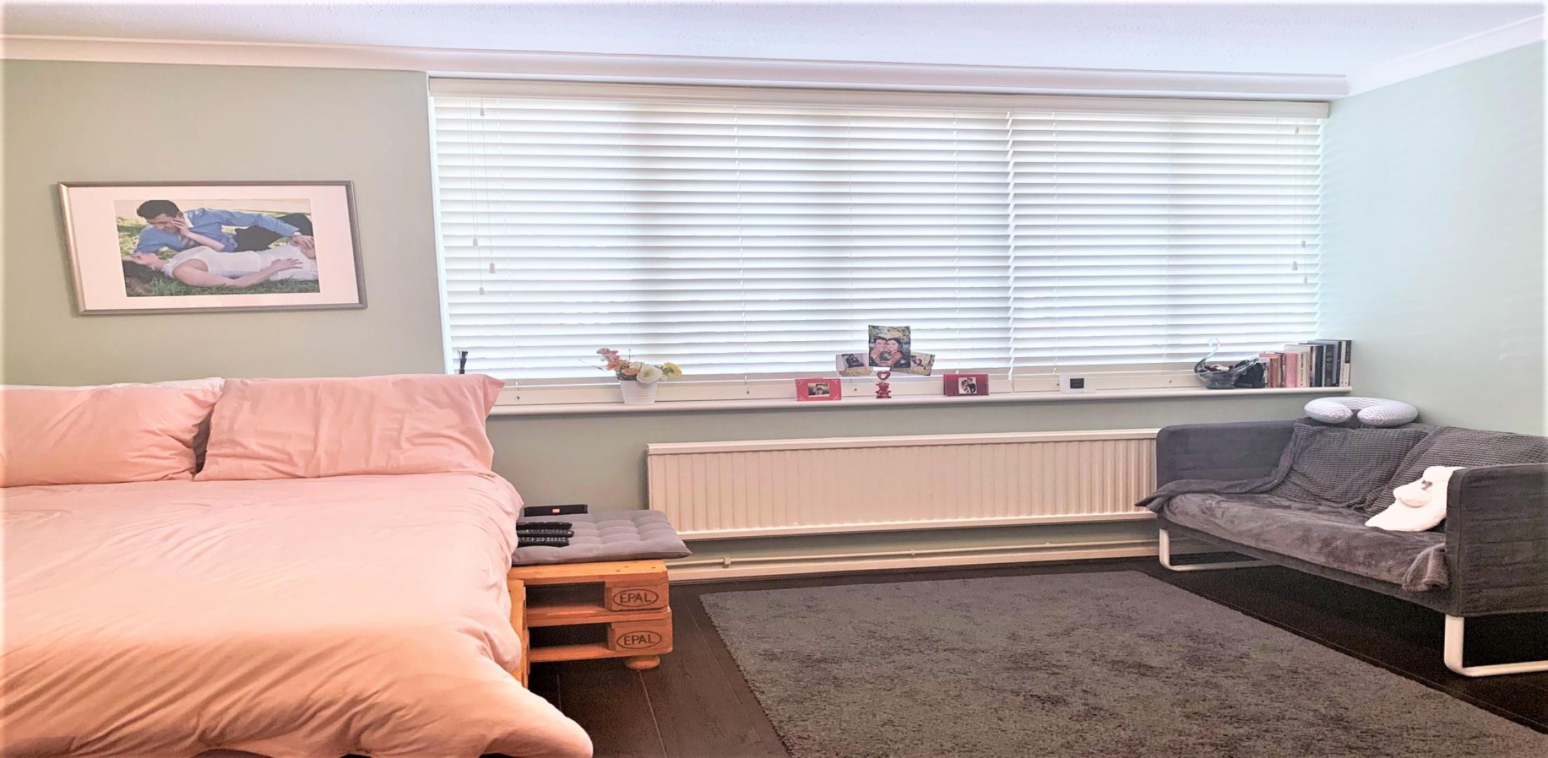 			HEATING and HOT WATER INCLUDED, 3 Bedroom, 1 bath, 1 reception House			 Barlow Road , WEST HAMPSTEAD