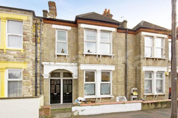 			3 Bedroom, 1 bath, 1 reception Apartment			 Renmuir Street, Tooting