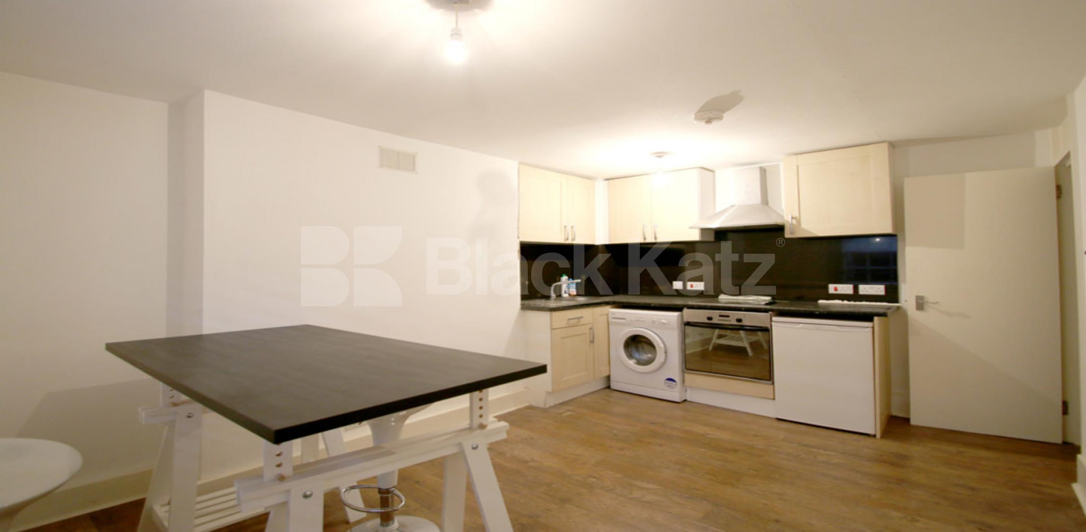 			1 Bedroom, 1 bath, 1 reception Apartment			 Amwell Street, CLARKENWELL / FARRINGDON