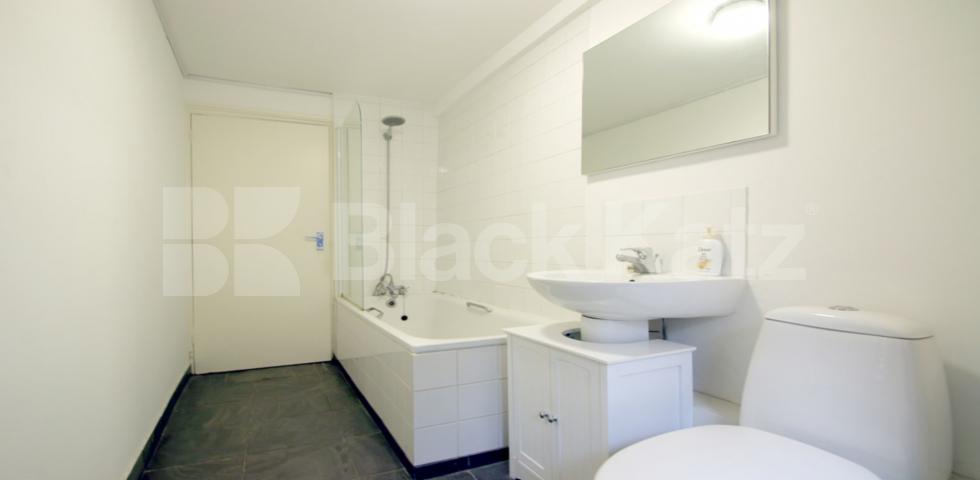 			1 Bedroom, 1 bath, 1 reception Apartment			 Amwell Street, CLARKENWELL / FARRINGDON