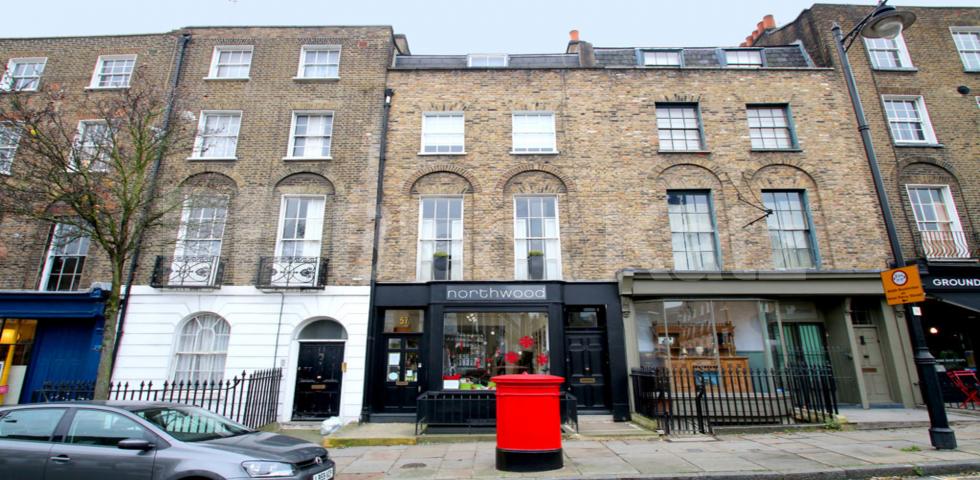 			1 Bedroom, 1 bath, 1 reception Apartment			 Amwell Street, CLARKENWELL / FARRINGDON
