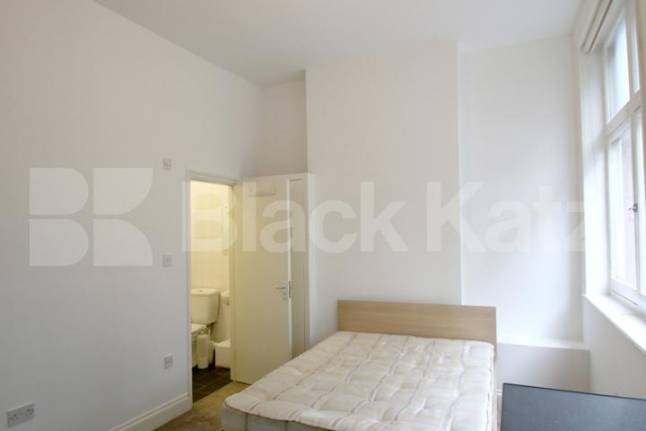 Large Self contained studio located in zone 1 central Location. Old Street, Old street