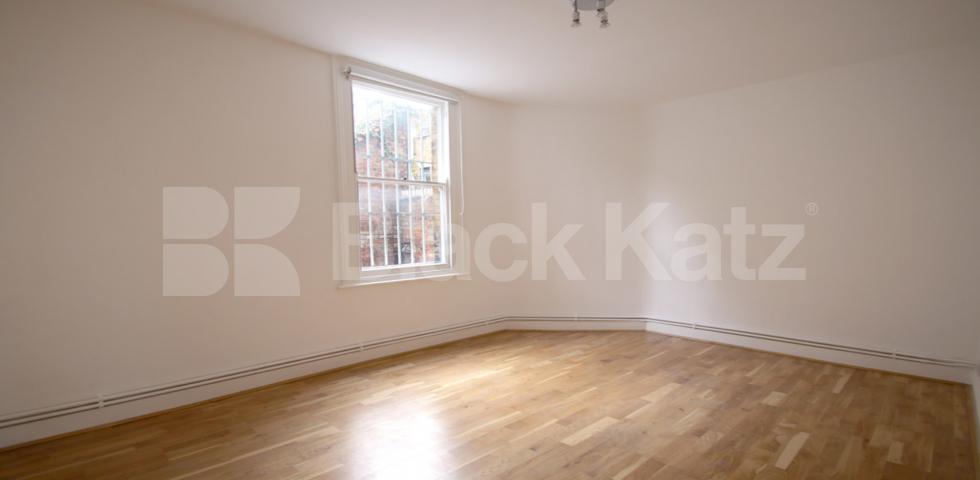 			2 Bedroom, 1 bath, 1 reception Apartment			 CHAPEL MARKET N1, ANGEL-ISLINGTON