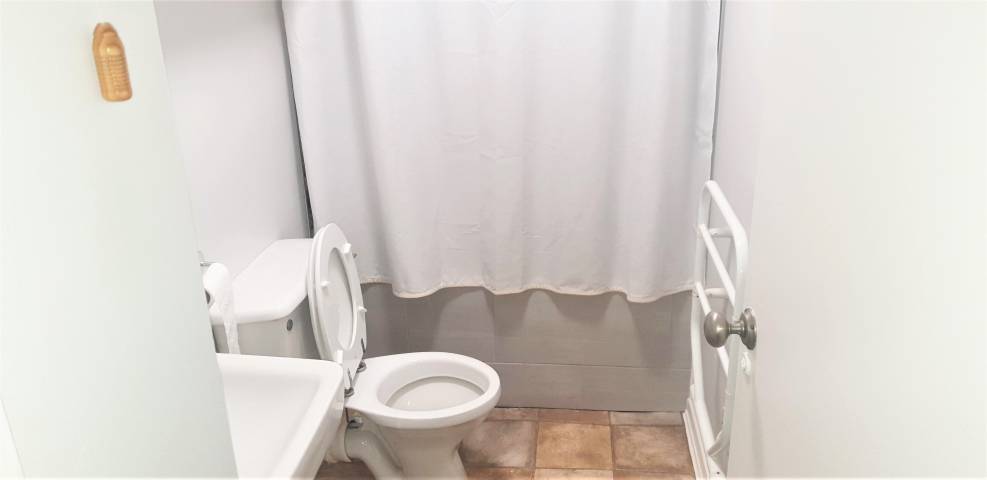 			2 Bedroom, 1 bath, 1 reception Flat			 Woodvale Way, CRICKLEWOOD