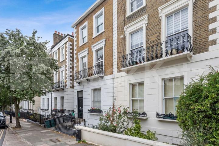 2 bedroom with refurbished kitchen and bathroom in Barnsbury area of Islington Richmond Avenue, Islington 