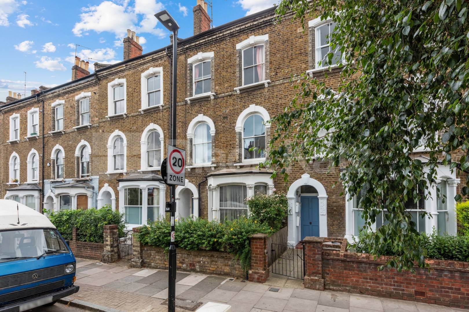 A very Spacious 1 bedroom with large top floor study / double bedroom  Riversdale road, Highbury