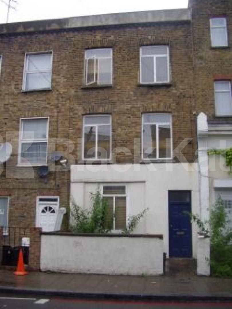 			1 Bedroom, 1 bath, 1 reception Flat			 Rock Street, FINSBURY PARK N4