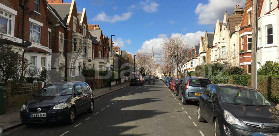 			NEW INSTRUCTION , 3 Bedroom, 1 bath, 1 reception Apartment			 Romola Road , Tulse Hill 