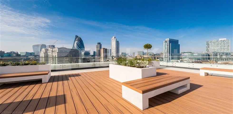 			LET, 2 Bedroom, 1 bath, 1 reception Penthouse			 Kensington Apartments, 11 Commercial Street, Aldgate