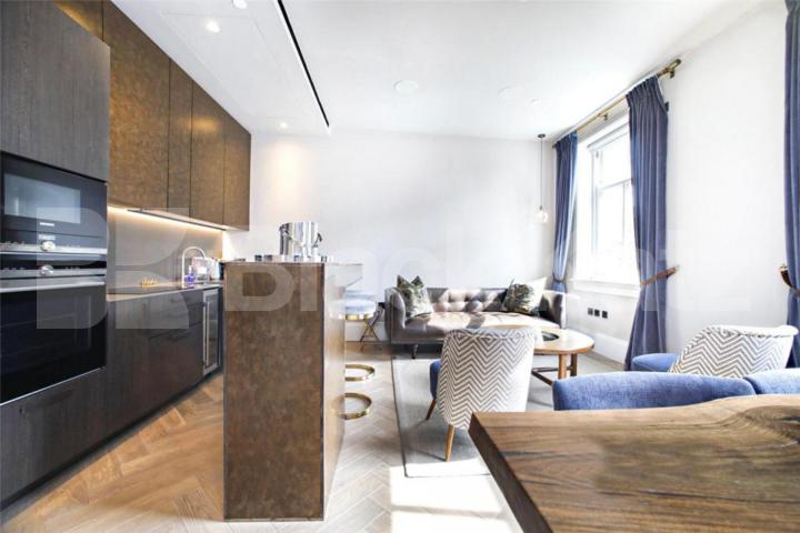 Stylish One Bedroom Apartment with Open Plan Living on Rosebery Ave, EC1 Rosebury Avenue , Clerkenwell