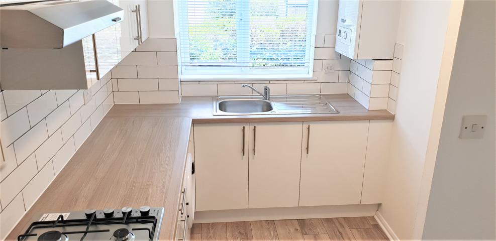 			2 Bedroom, 1 bath, 1 reception Flat			 Cornmow Drive, DOLLIS HILL 