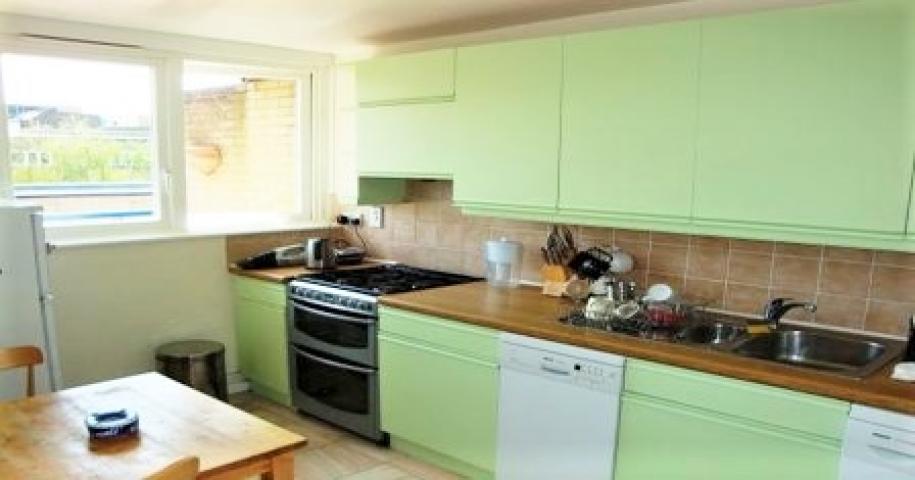 			HEATING and HOT WATER INCLUDED, 1 Bedroom, 1 bath, 1 reception Flat			 Kingsgate Road, WEST HAMPSTEAD