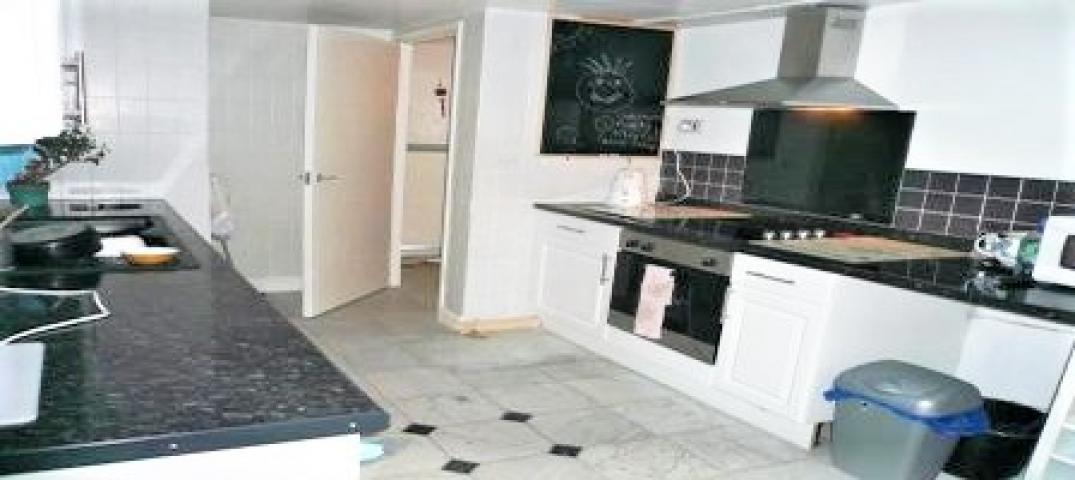 			3 Bedroom, 1 bath, 1 reception Flat			 Burlington Close, MAIDA VALE
