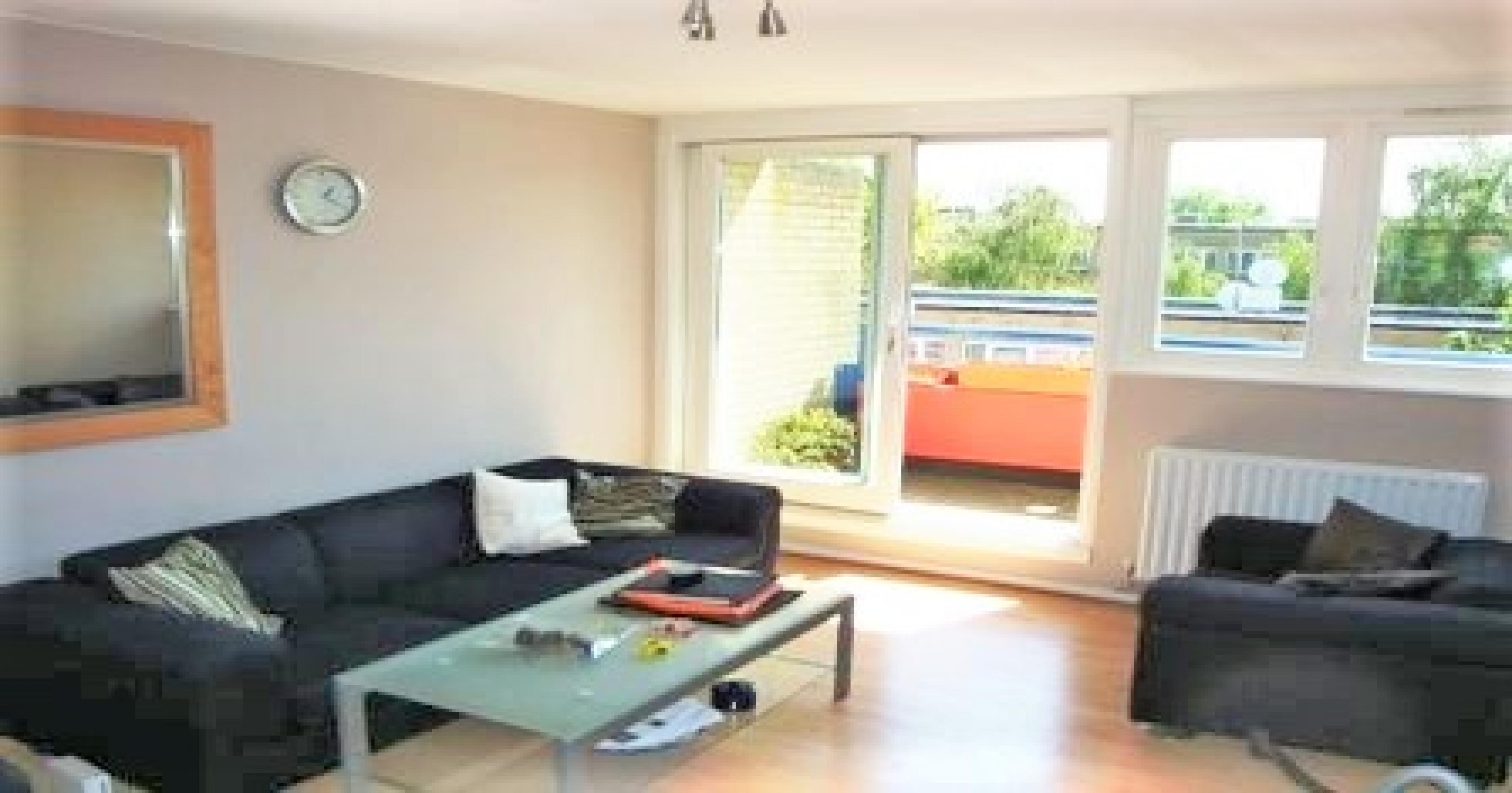 			HEATING and HOT WATER INCLUDED, 1 Bedroom, 1 bath, 1 reception Flat			 Kingsgate Road, WEST HAMPSTEAD NW6