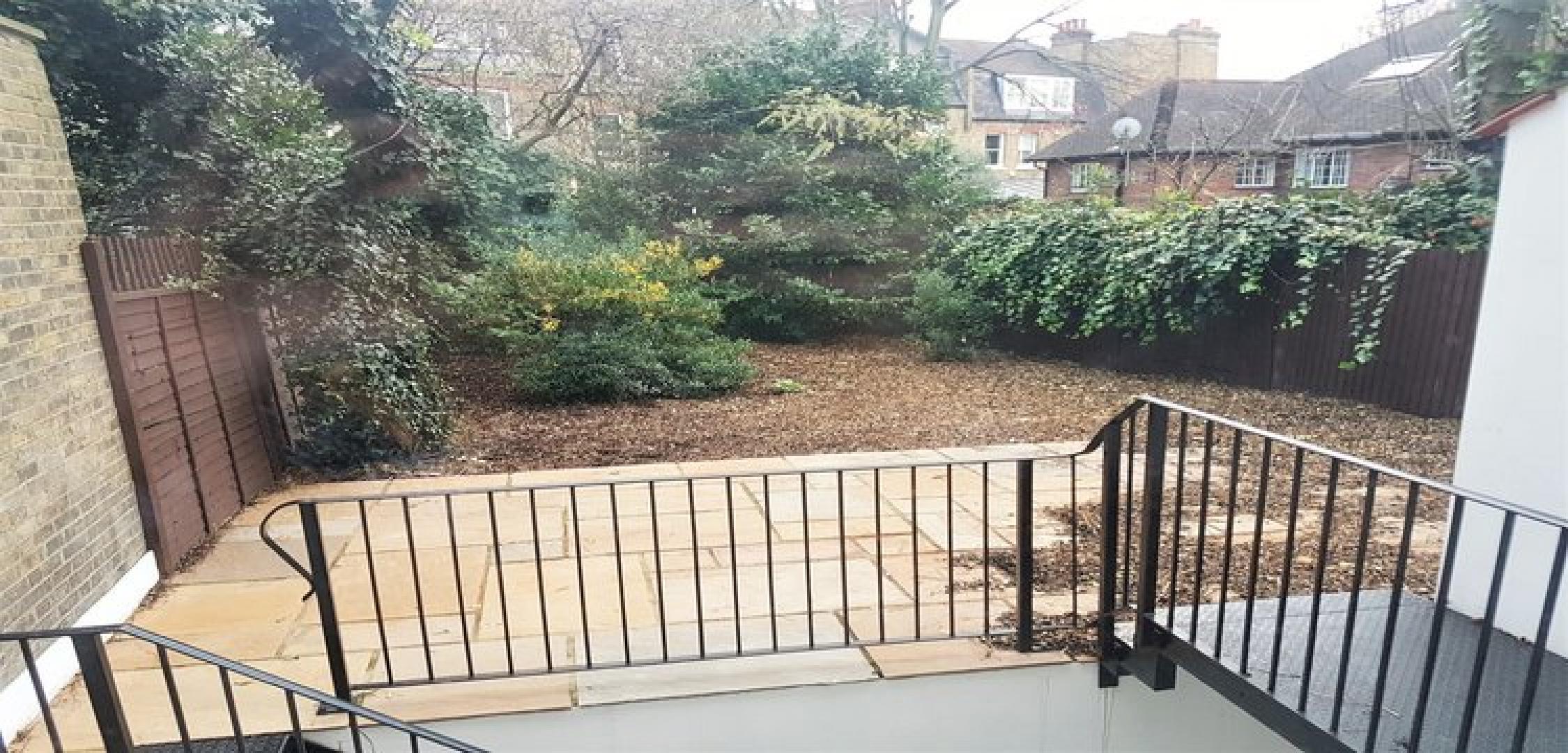 			UNDER OFFER , 1 Bedroom, 1 bath, 1 reception Apartment			 Glenloch Road , BELSIZE PARK