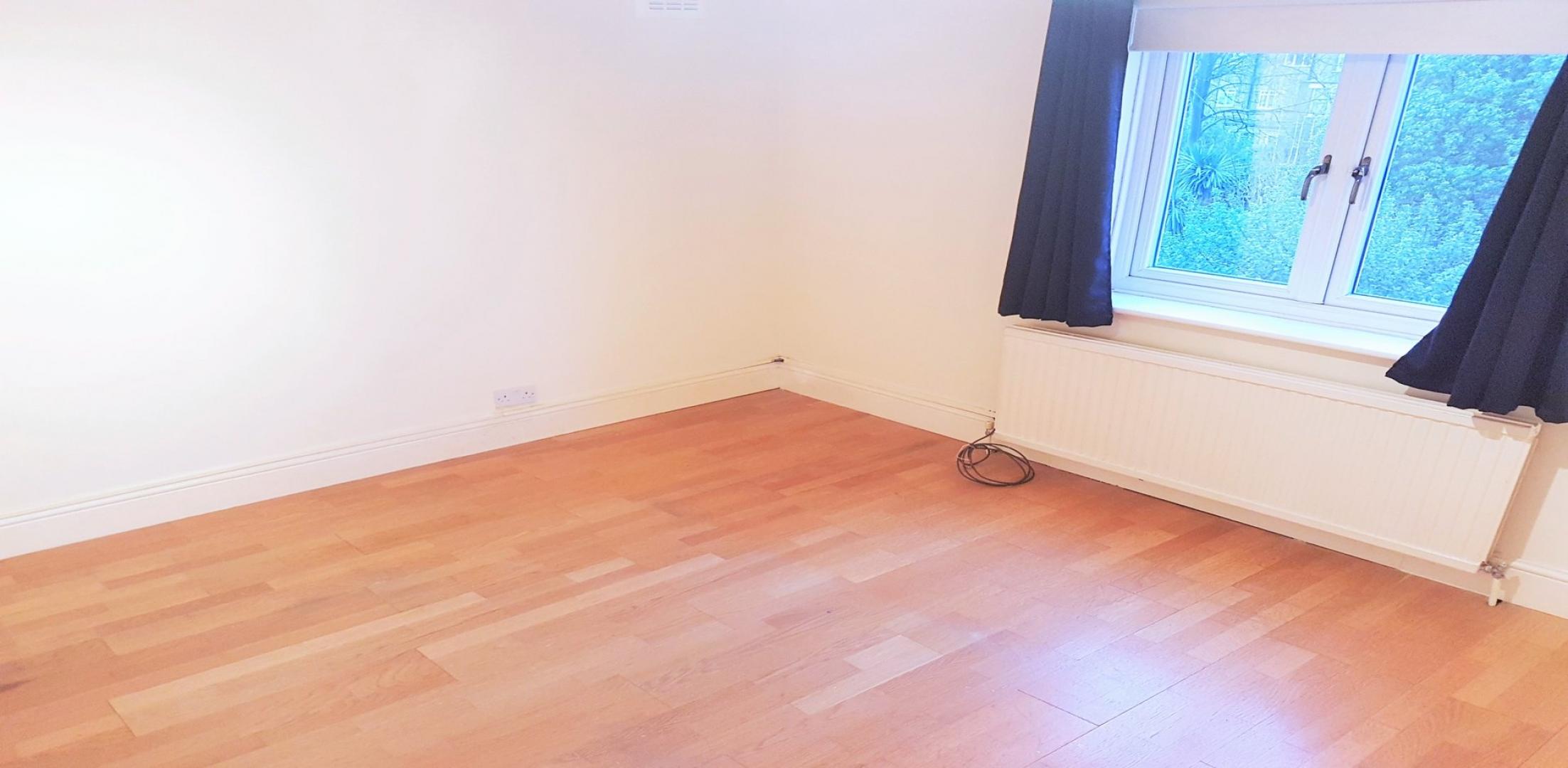 			NEW INSTRUCTION, 2 Bedroom, 1 bath, 1 reception Flat			 Victoria Road, QUEENS PARK / KILBURN