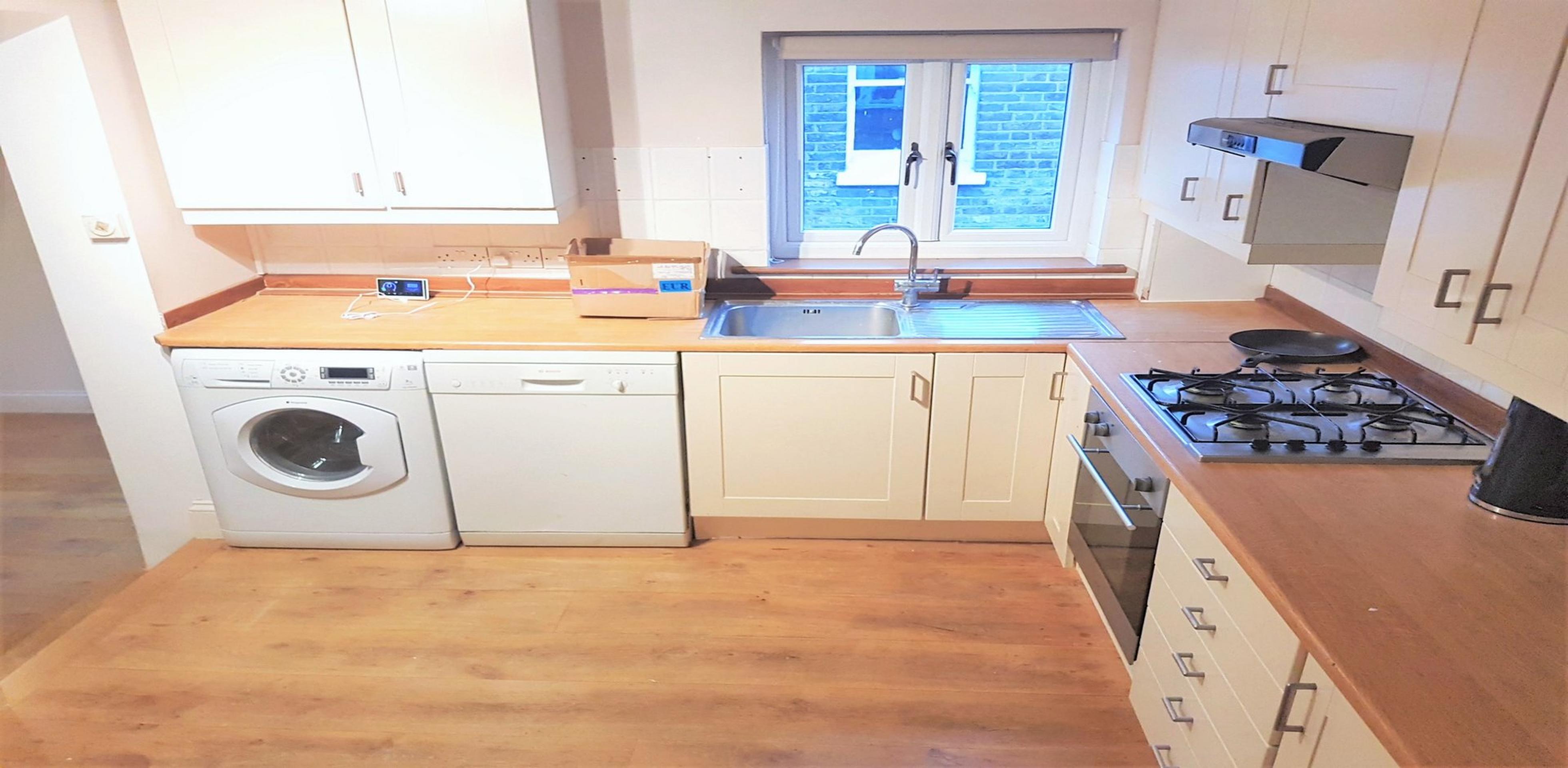 			NEW INSTRUCTION, 2 Bedroom, 1 bath, 1 reception Flat			 Victoria Road, QUEENS PARK / KILBURN NW6