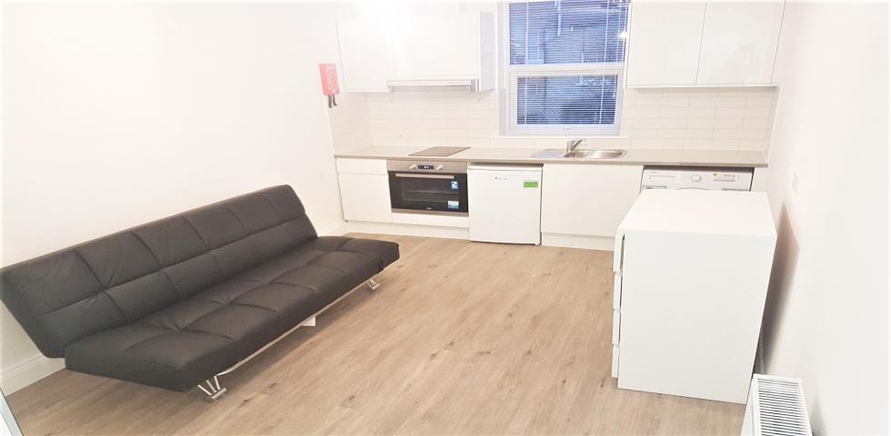 			GAS, WATER and ELECTRICITY INCLUDED, Studio Apartment, 1 bath, 1 reception Apartment			 Roderick Road, HAMPSTEAD / BELSIZE PARK