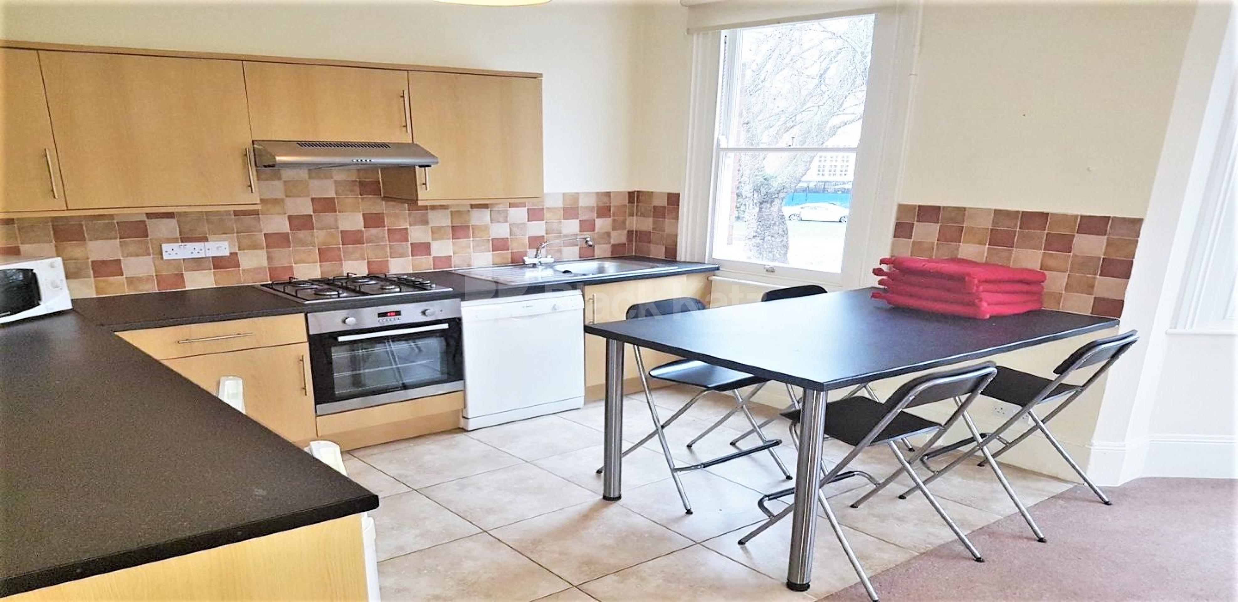 			NEW INSTRUCTION, 1 Bedroom, 1 bath, 1 reception Flat			 Brook Green , Hammersmith W6