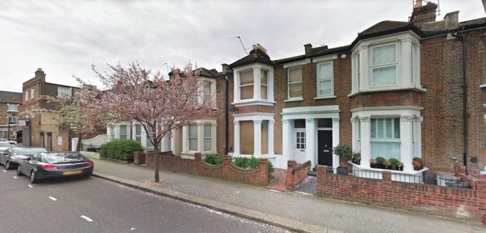 			NEW INSTRUCTION (Private Garden), 4 Bedroom, 1 bath, 1 reception House			 Brewster Gardens, LADBROKE GROVE