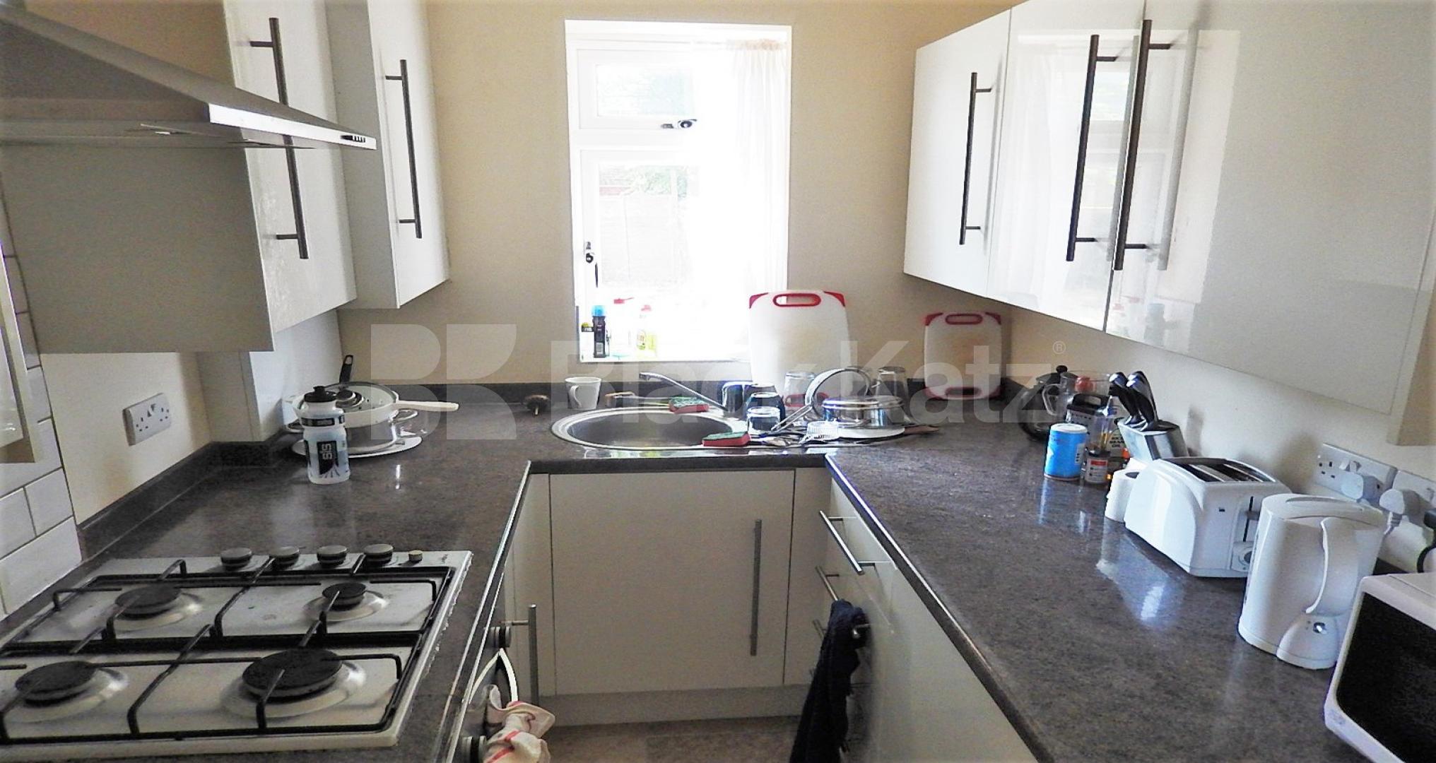 			NEW INSTRUCTION, 4 Bedroom, 1 bath, 1 reception House			 Westway, White City/Shepherds Bush