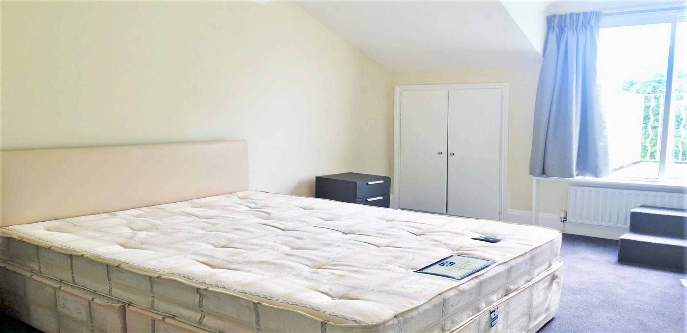 			NEWLY REFURBISHED, 1 Bedroom, 1 bath, 1 reception Flat			 Belsize Park Gardens, BELSIZE PARK