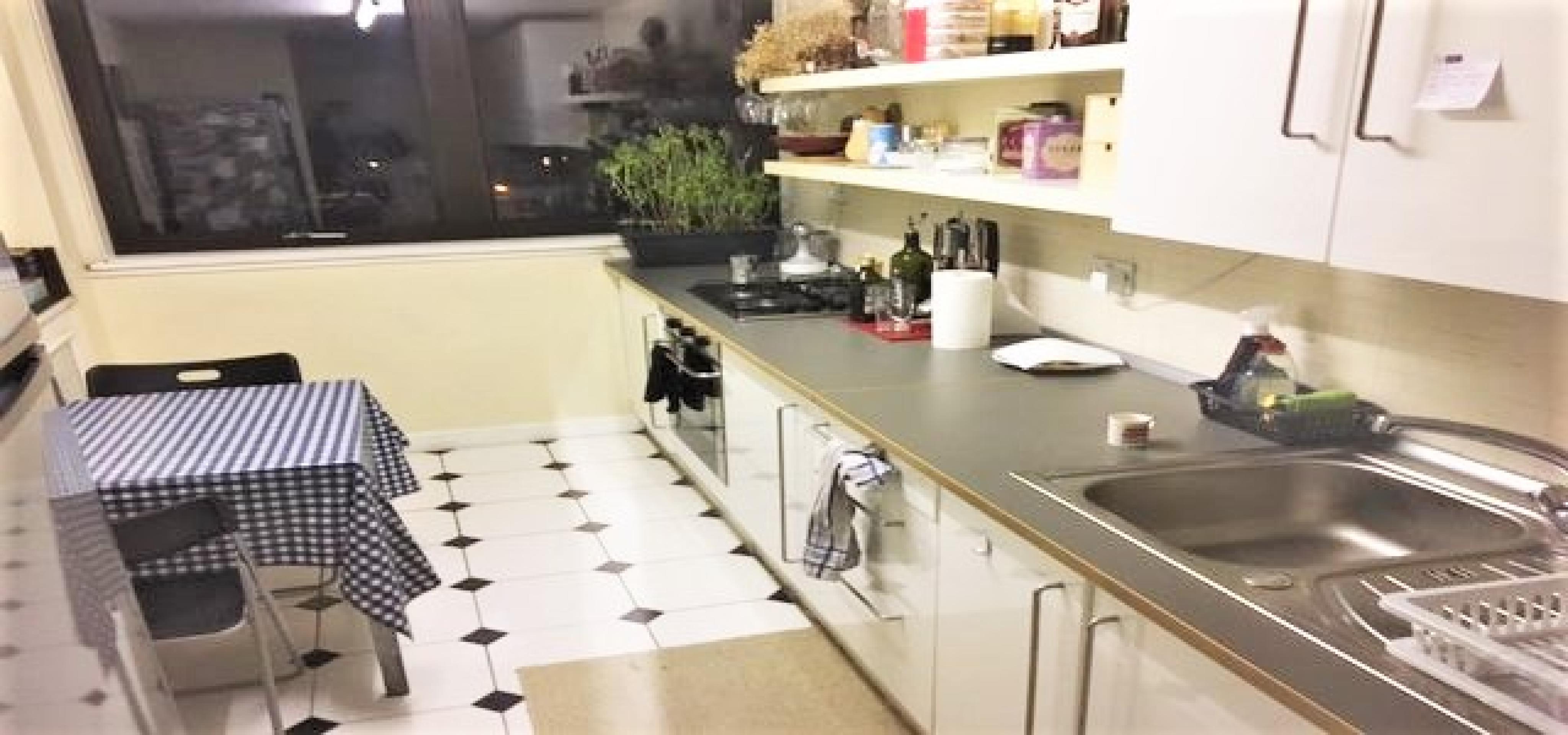 			HEATING and HOT WATER INCLUDED, 2 Bedroom, 1 bath, 1 reception Maisonette			 Tavistock Crescent, Ladbroke Grove/Notting Hill W11