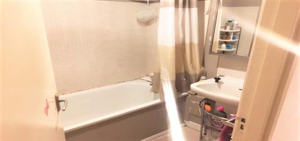 			HEATING and HOT WATER INCLUDED, 2 Bedroom, 1 bath, 1 reception Maisonette			 Tavistock Crescent, Ladbroke Grove/Notting Hill