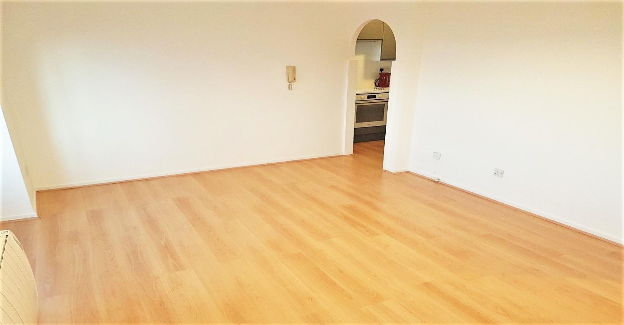 			LET, 1 Bedroom, 1 bath, 1 reception Apartment			 Woodvale Way, CRICKLEWOOD