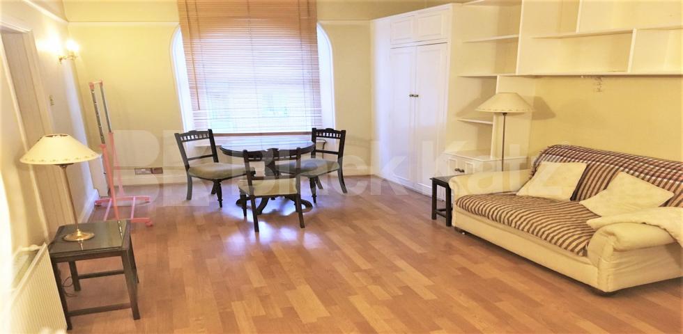 			COUNCIL TAX and WATER INCLUDED, Studio Apartment, 1 bath, 1 reception Flat			 Emperors Gate, GLOUCESTER ROAD