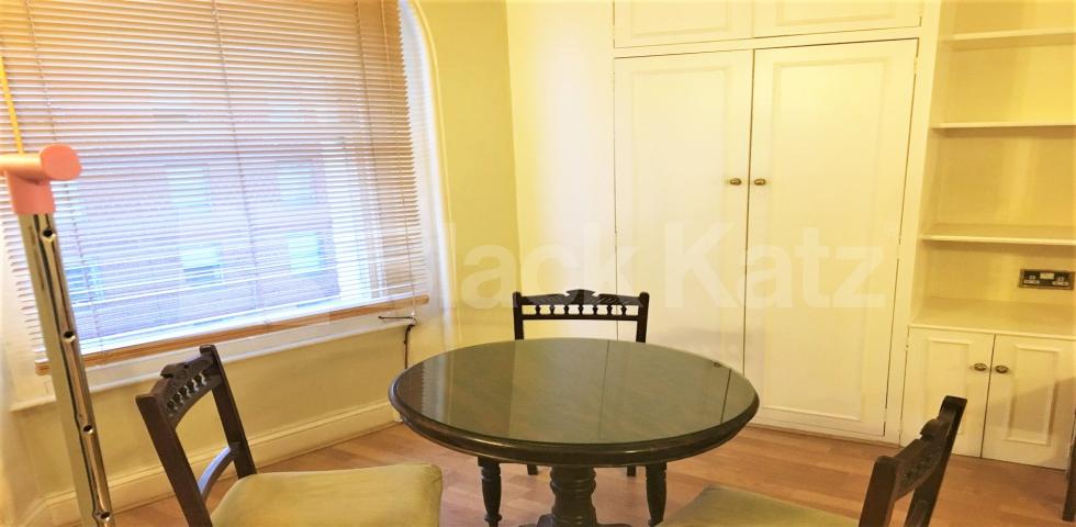 			COUNCIL TAX and WATER INCLUDED, Studio Apartment, 1 bath, 1 reception Flat			 Emperors Gate, GLOUCESTER ROAD