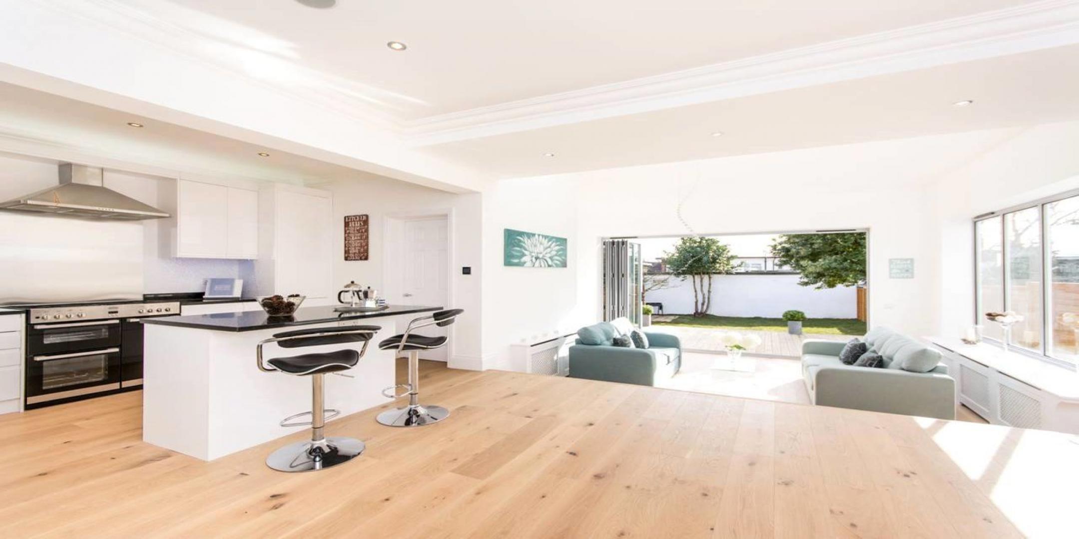 Stunning Detached House Northcliffe Drive, Totteridge