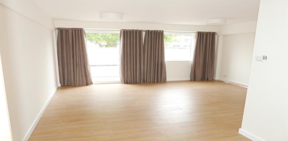 			3 Bedroom, 1 bath, 1 reception Flat			 Viceroy Close, EAST FINCHLEY