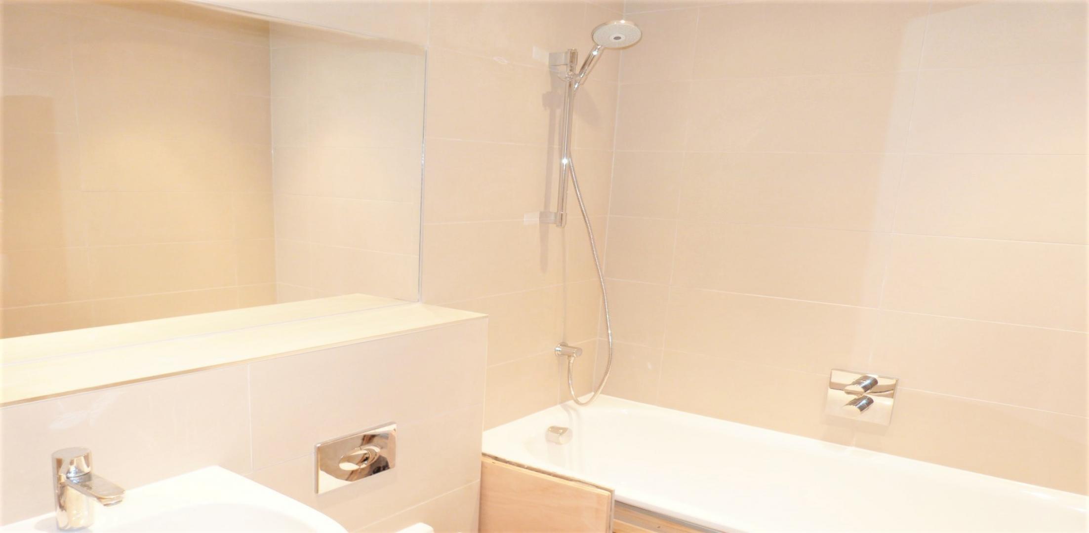 			2 Bedroom, 1 bath, 1 reception Flat			 Broadhurst Gardens, WEST HAMPSTEAD