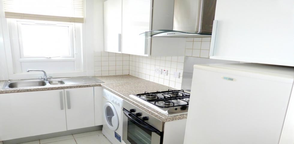 			NEW INSTRUCTION, 3 Bedroom, 1 bath, 1 reception Flat			 Mortimer Road, KENSAL GREEN 