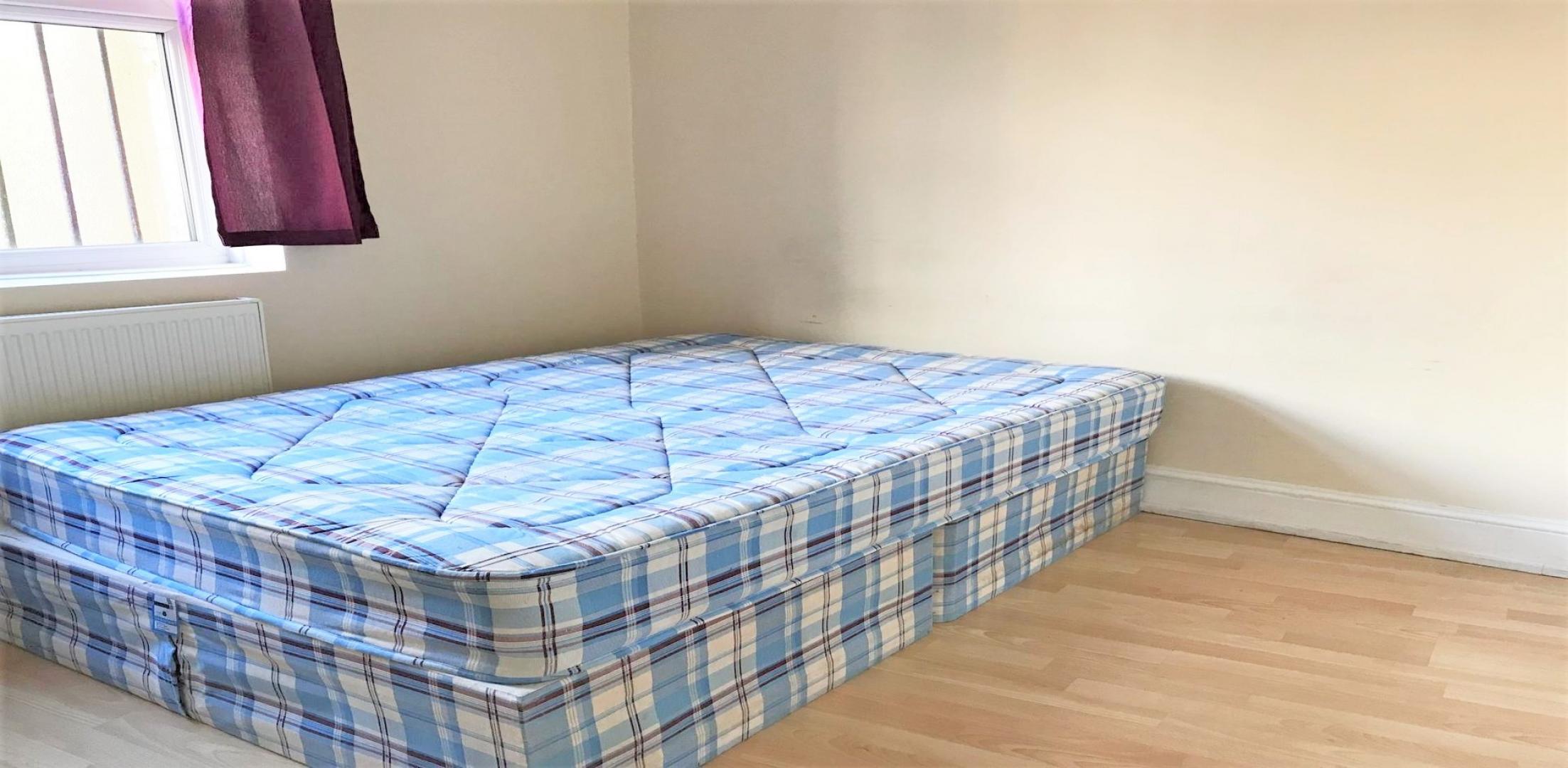 			1 Bedroom, 1 bath, 1 reception Apartment			 Edward Close, CRICKLEWOOD