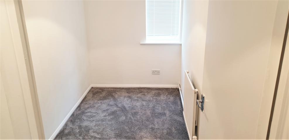 			2 Bedroom, 1 bath, 1 reception Flat			 Cornmow Drive, DOLLIS HILL 