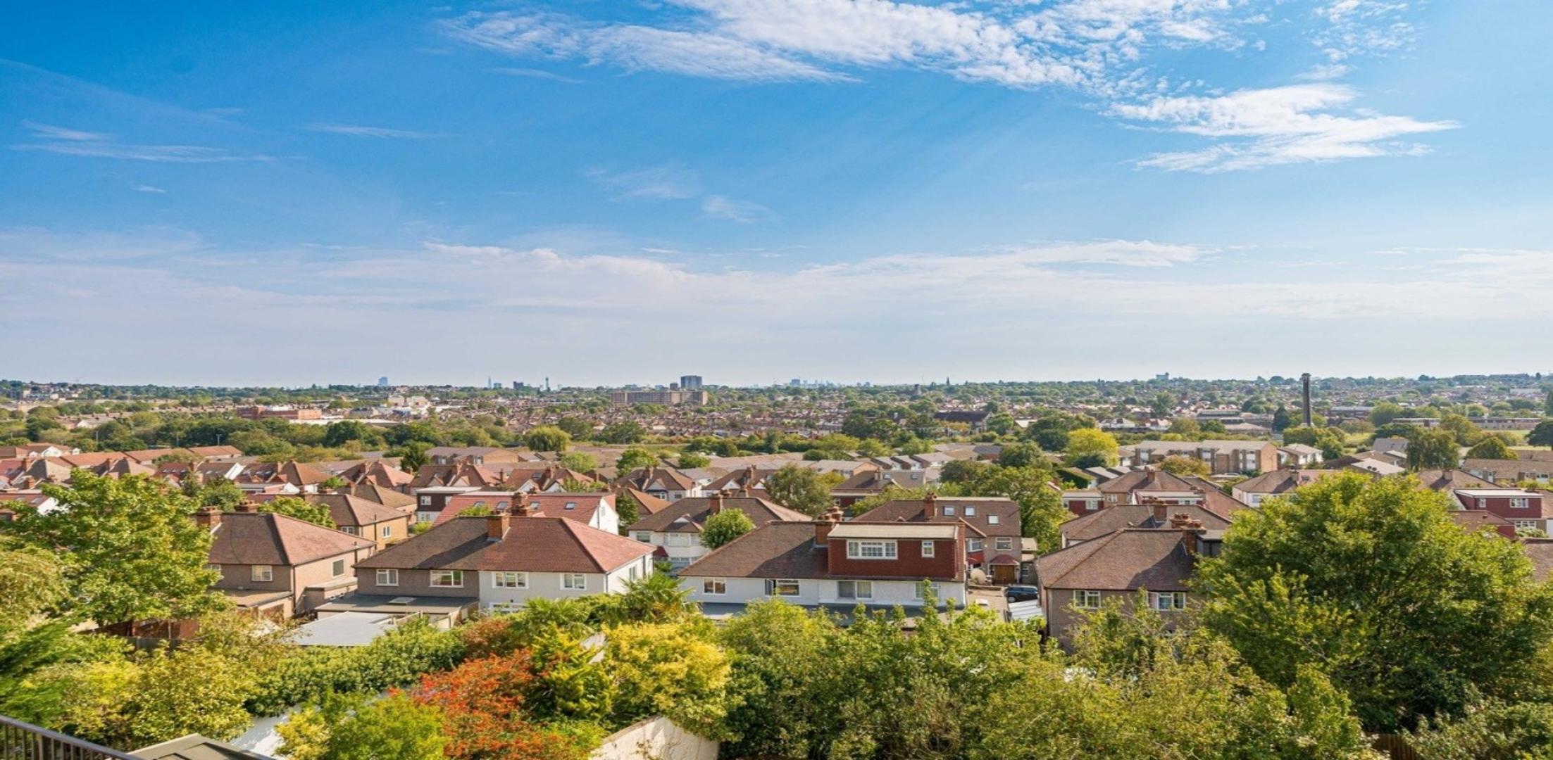 			3 Bedroom, 1 bath, 1 reception Flat			 Dollis Hill Lane, DOLLIS HILL