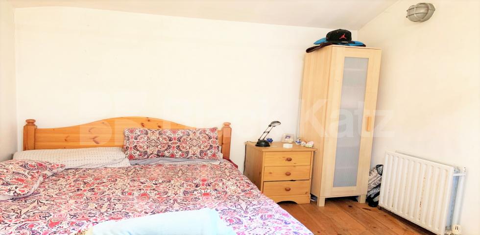			Studio Apartment, 1 bath, 1 reception Studio			 Glenroy Street, North Kensington